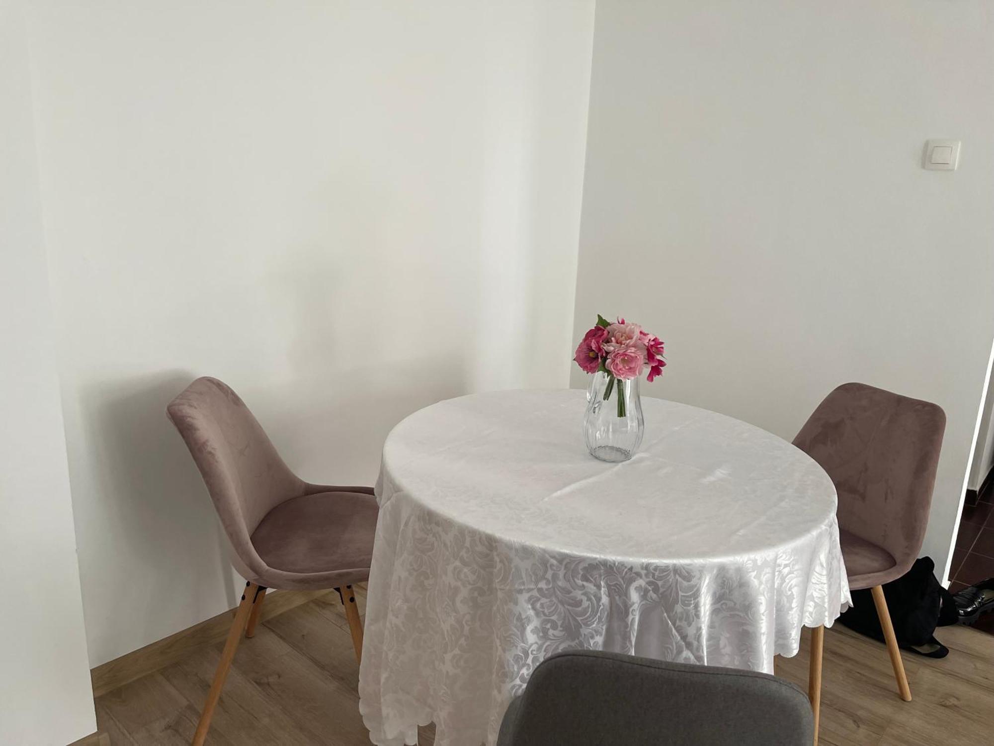 Cellini Apartment Bukares Bagian luar foto