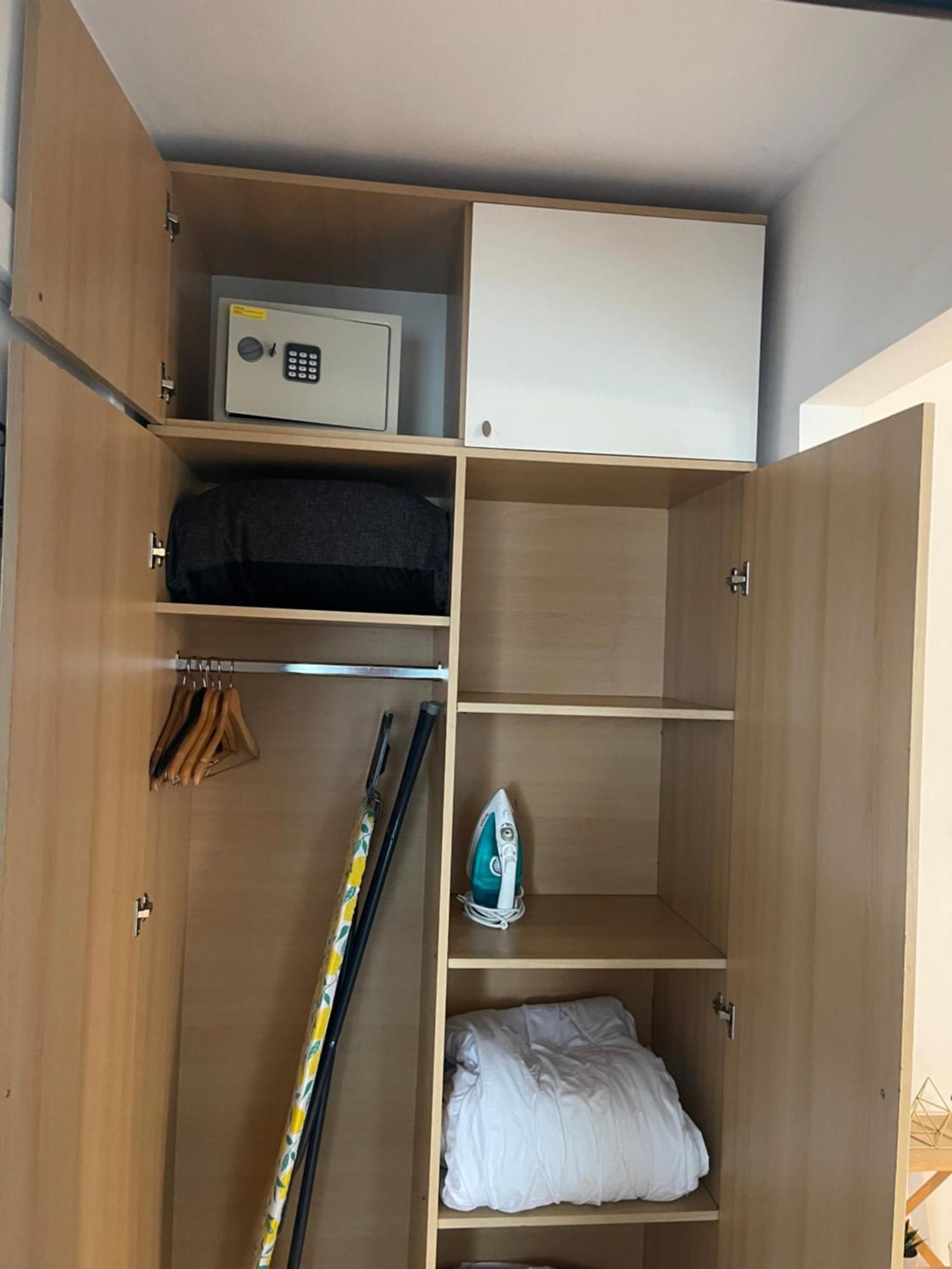 Cellini Apartment Bukares Bagian luar foto