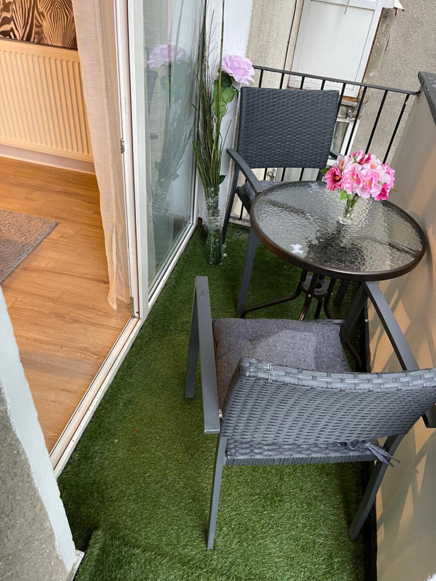 Cellini Apartment Bukares Bagian luar foto